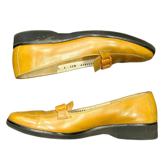 Salvatore Ferragamo Vara Bow Loafers - Size 6B - Picture 6 of 11